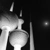 Kuwait Towers, september 1995. Rolleiflex 3.5 B, AGFA APX 100.